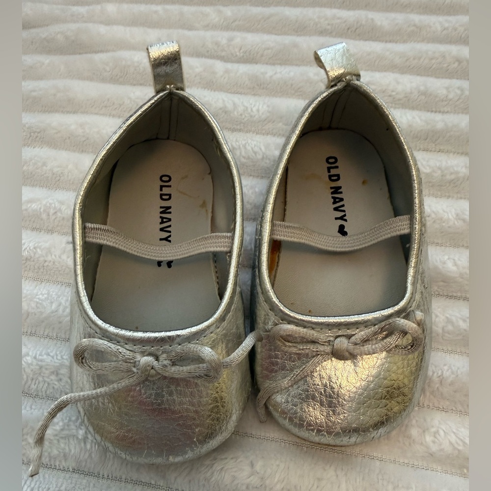 Old Navy Metallic Silver Kids Ballet Flats